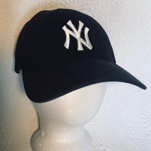 Yankees cap New Era